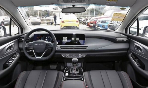 Салон BAIC U5 Plus