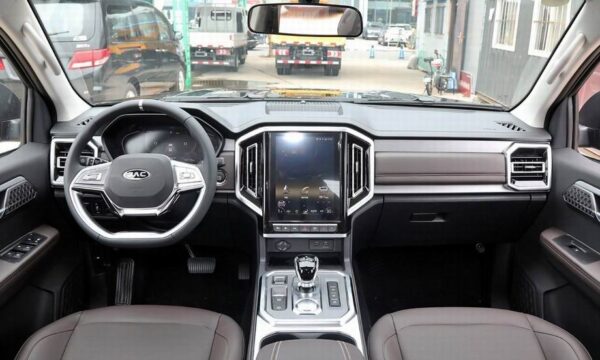 Салон JAC T9