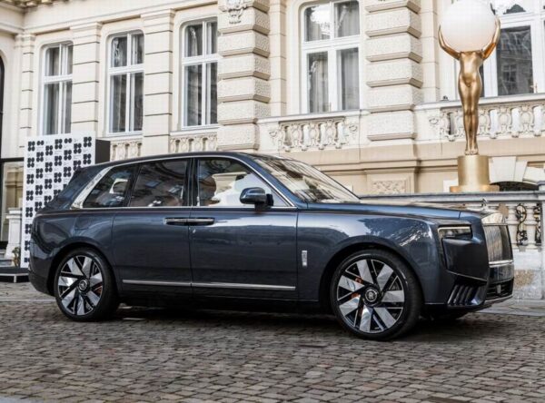 Новый Rolls-Royce Cullinan Series II