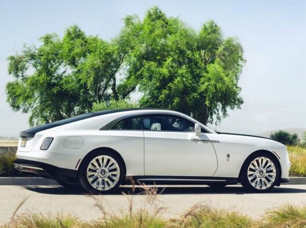 Новый Rolls-Royce Spectre