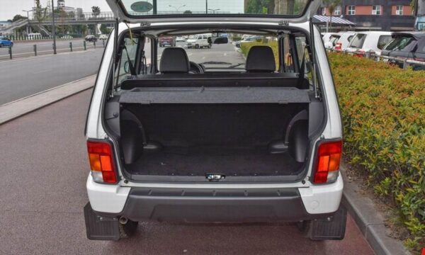 Lada Niva Legend